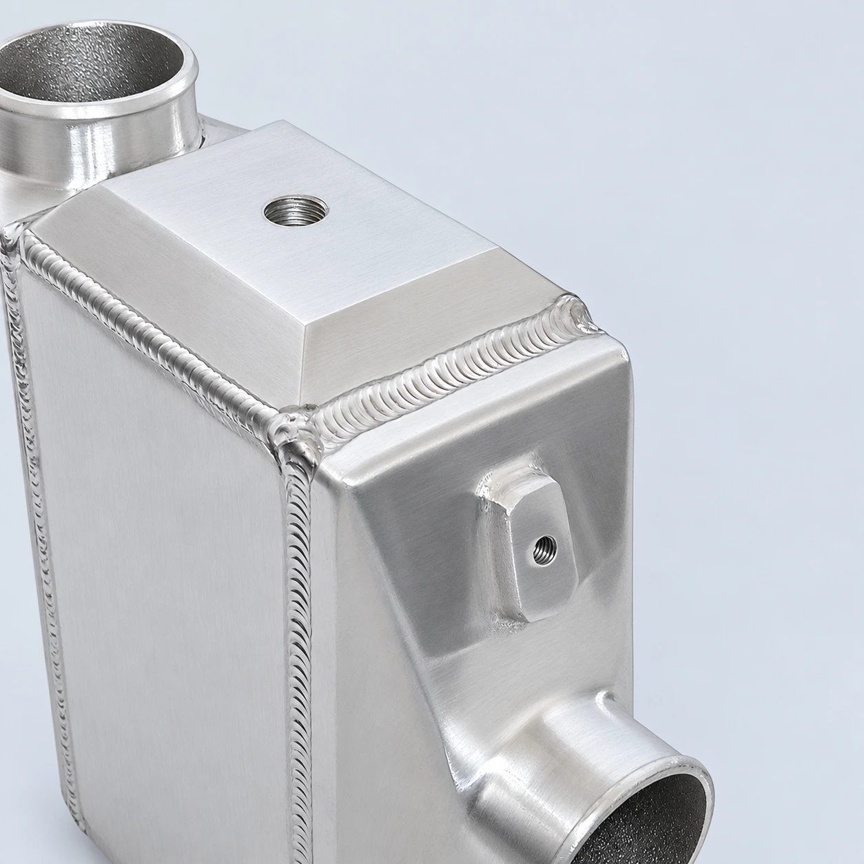 AWIC003-B close-up · Connection, threaded port and mounting boss