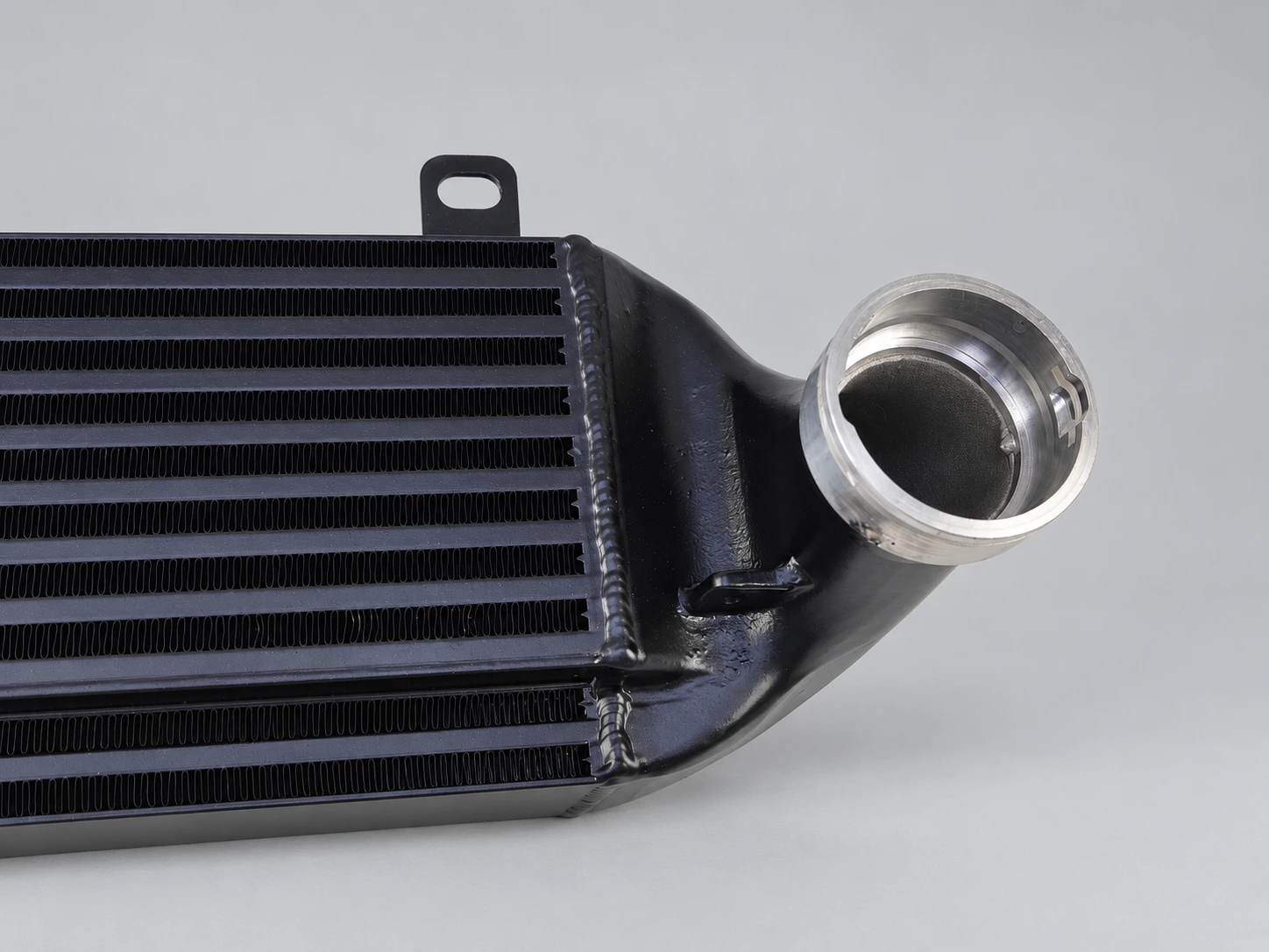 BMW E46 318d / 320d / 330d Intercooler machined connection, black end tank and welded seams