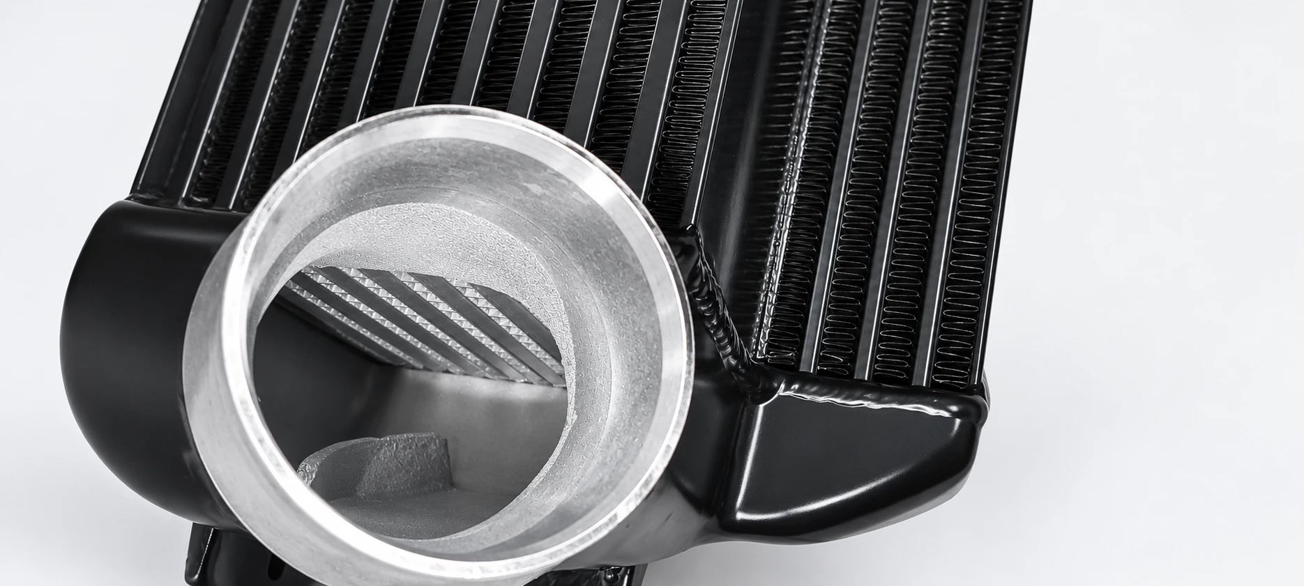 LX single row of full-depth multi-channel charge-air tubes